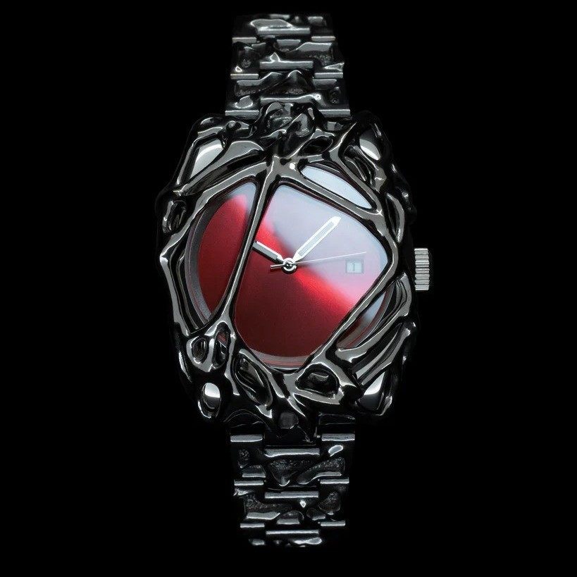 Original alabaster-style European and American watch, uniquely shaped, high-end, Instagram-worthy niche design.