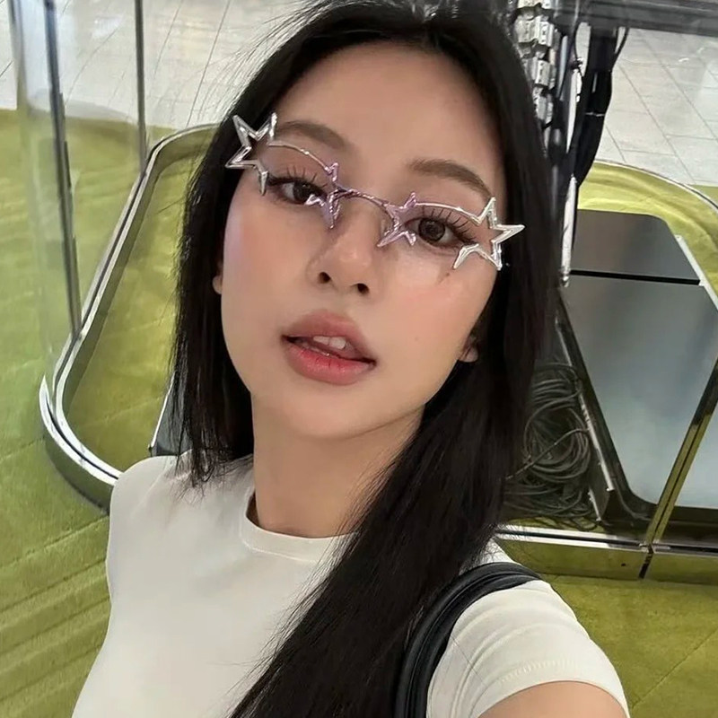 Liu Zhimin's Y2K glasses, metallic cyberpunk style, trendy and unique folding frame for girls.