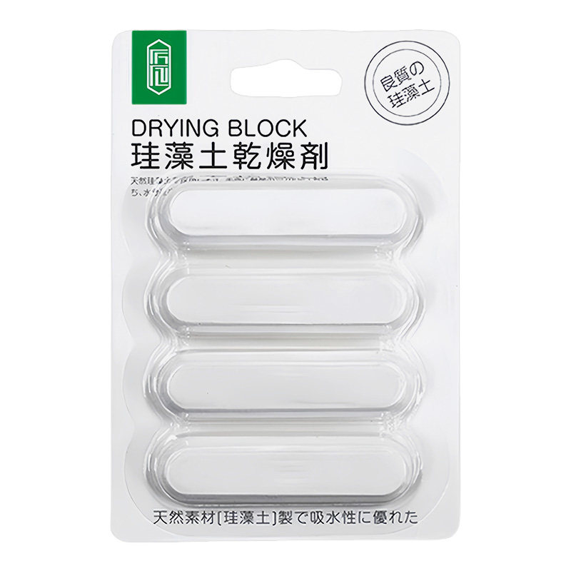 Diatomaceous earth moisture-proof, dehumidification and mildew-proof pet food desiccant