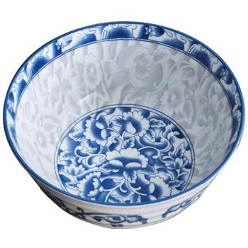 Eat orchids in a single bowl with noodle bowl with small bowl with rice bowl