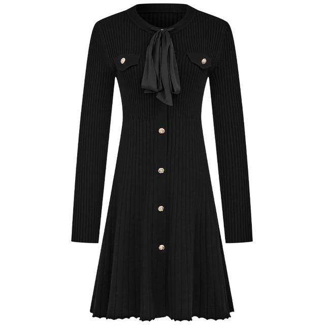 Mendes commuting neckline ribbon design