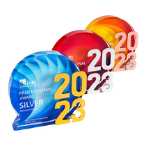 Customized creative transparent crystal trophy to commemorate the championship and outstanding employees of high-end companies. Customized trophy plaques