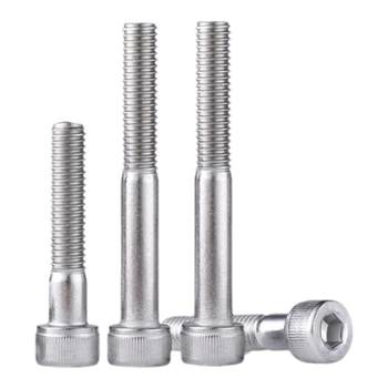 Half-tip screws and bolts are delivered to the door