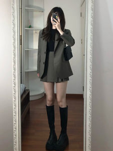 2026秋季新款通勤职业套装女轻熟风复古西装外套百褶半身裙两件套