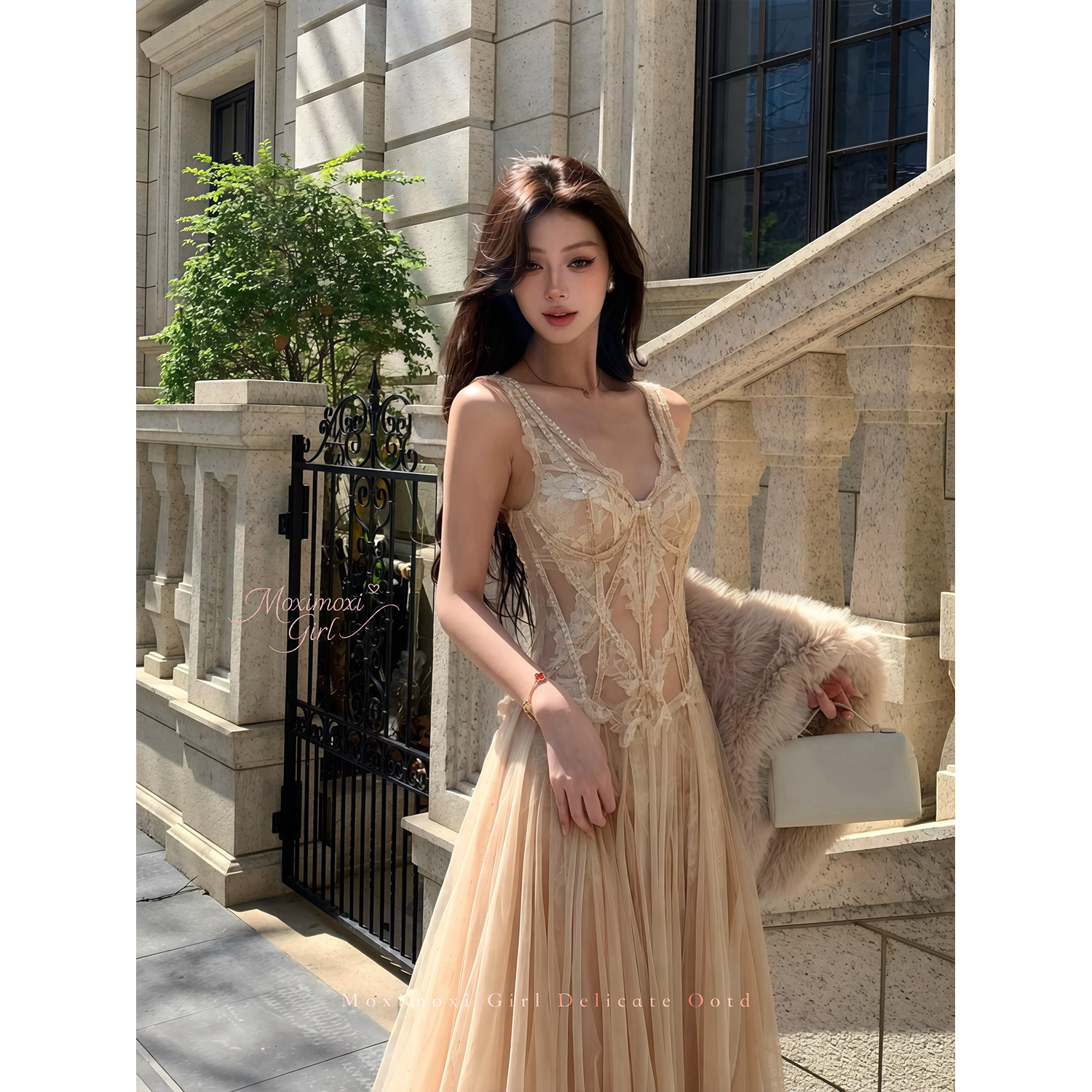 MOXI Gilded Palace Vietnam Niche French Heavy-Duty Lace Draping Beaded Nude Tulle Gown