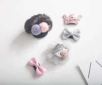 Серый зажим можно снять.