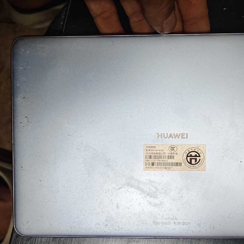 【Negotiable Price - Repairable】Tablet, Model Bah4-W39, the Screen Is Broken, but It Can Be Turned On, the Exterior Is Fine