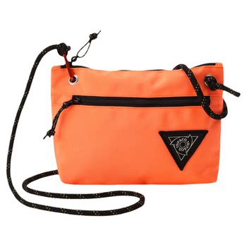 Trip&co water-repellent crossbody bag with luminous markings, versatile