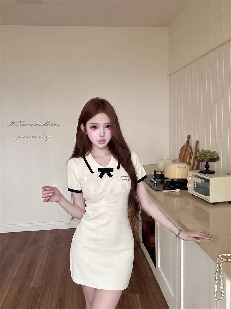 Chanel-inspired color-blocked collar knit short-sleeved dress for women, summer slim-fitting skirt for petite women.