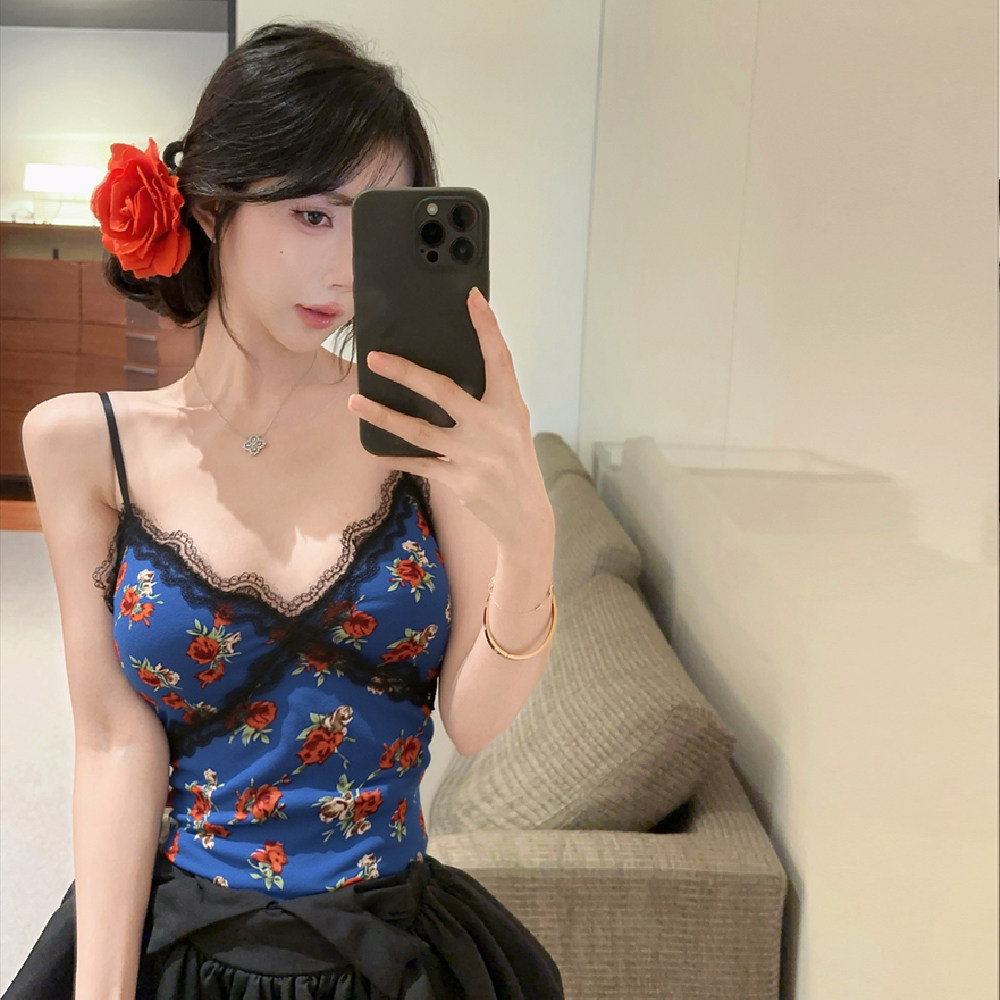 เสื้อคามิโซลลายดอกไม้คอวีแต่งลูกไม้ สไตล์วินเทจ เซ็กซี่ ทรงสลิมฟิต เสื้อเปิดหลังอเนกประสงค์ พร้อมแผ่นรองหน้าอก