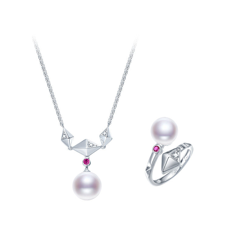 The first new product at the Consumer Expo is Jingrun Bingrun Red Plum and Australian White Seawater Pearl 925 Silver Necklace Ring Round L