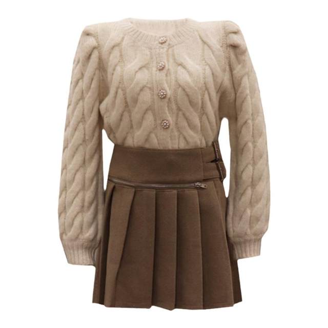 Short pleated skirt commuting A-line version sweet