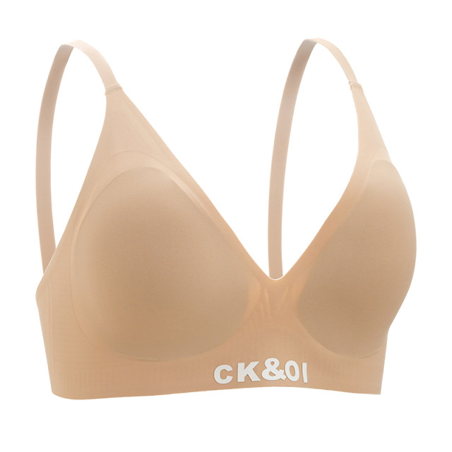 The perfectly worn markless BRA! The underwear is so soft