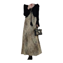Jingqi maternity wear retro suspender dress womens autumn loose belly-covering knitted cardigan tie-dye long skirt two-piece set