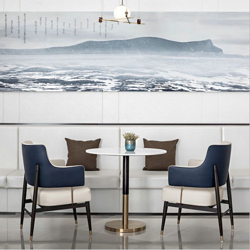 The new direct-selling light luxury sales office has a simple modern hotel beauty salon reception table after the negotiation table and chair combination.