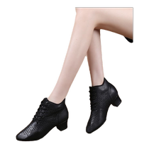 2024 New Latin Dance Shoes Soft Sole Square Dancer Middle Heel Ballroom Dance Spring and Autumn Sailors Outdoor Wear Dance Shoes