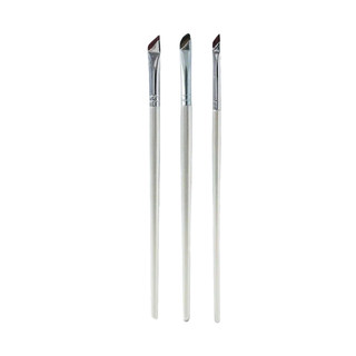 Jujuju easy-to-use angled soft-bristled eyeliner brush