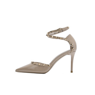 Beautiful new rivet high heels