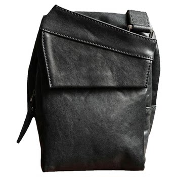 Zuoye men's genuine leather shoulder crossbody bag commuting japanese outdoor sports bag personalized backpack first layer cowhide bag