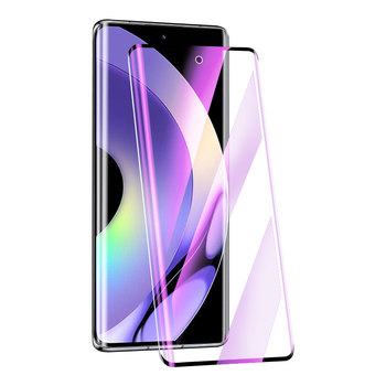 Youxing applies tempered film to realme 10pro+