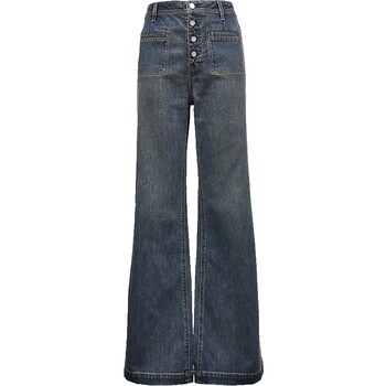 ມີແຕ່ໂສ້ງຂາຍາວແອວສູງ ແລະ jeans ເທົ່ານັ້ນ
