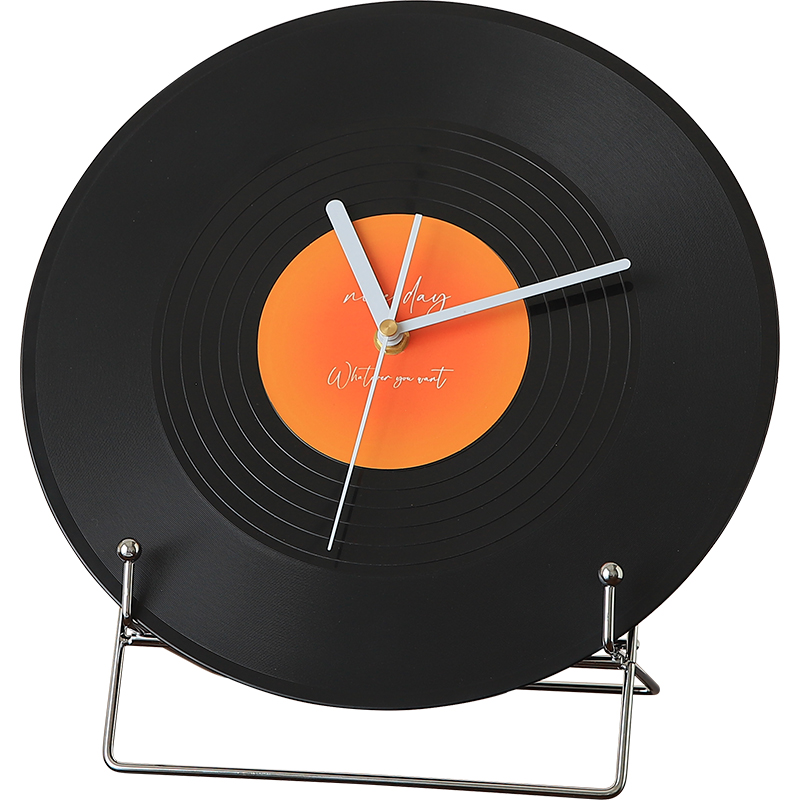 Medieval style retro vinyl record TV cabinet decoration desktop clock ornaments living room home high-end niche