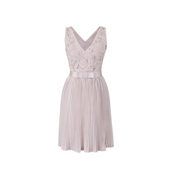 Mummycat lays egg soft mist love letter 26 new three-dimensional plate embroidery stitching pleated gentle dress