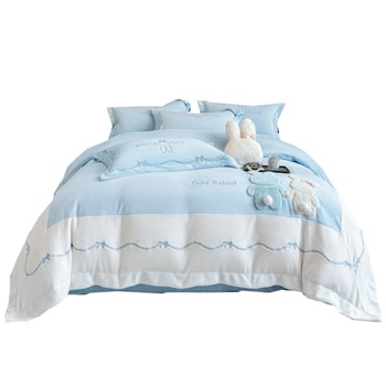 Mother and baby cartoon type a milk fleece warm four-piece set