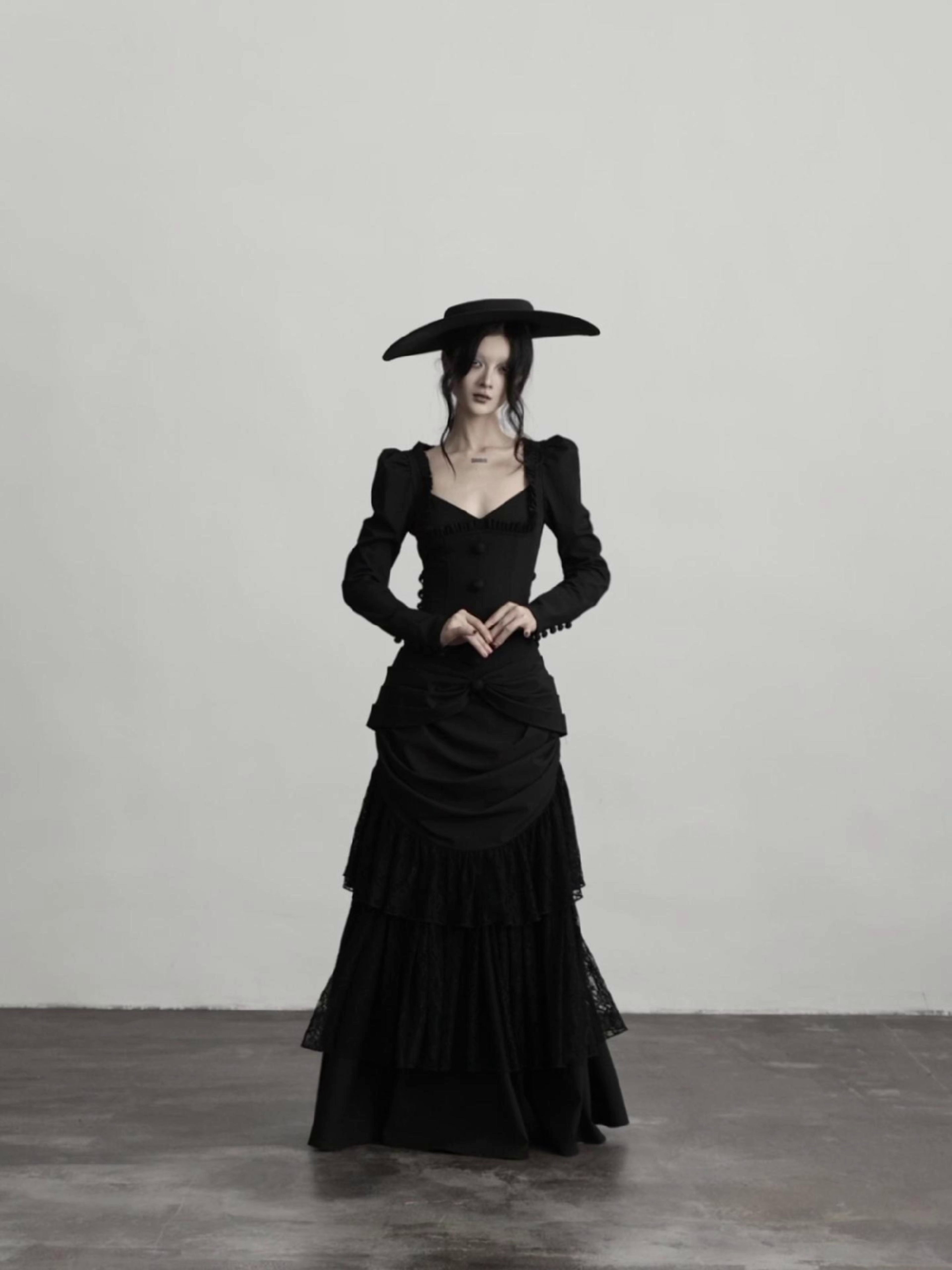 INDULGE "Pride" Gothic Court Style Three-Dimensional Cut Heavy Lace Patchwork Dress Waist-cinching Long Skirt