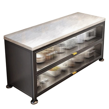 The stone slab kitchen shelves are high-quality and classy!