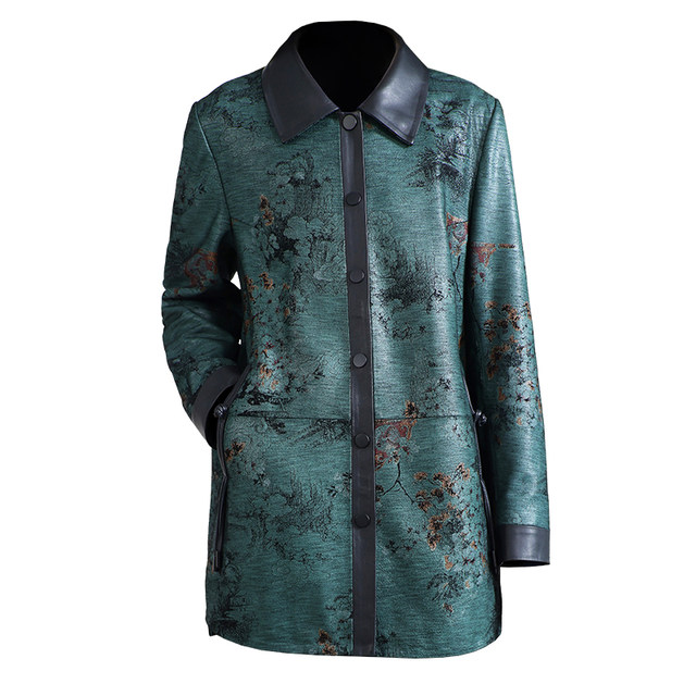 Short front and long back sheepskin jacket