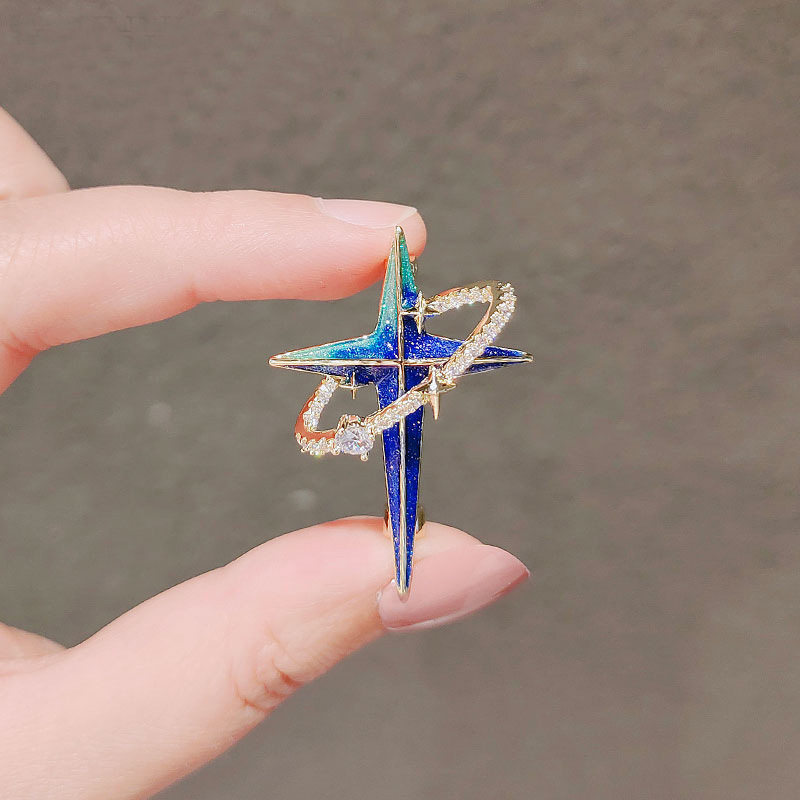 New brand discount, light luxury cross-shaped star brooch, elegant accessory, UrZegl high-end women's corsage, exquisite brooch.