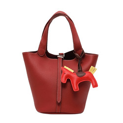 Red wedding bag bride bag 2024 new trendy wild handbag women's large -capacity basket bucket bag