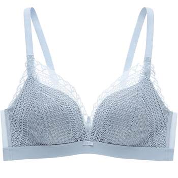 Mannifen's sexy small breasts gathered in ringless underwear