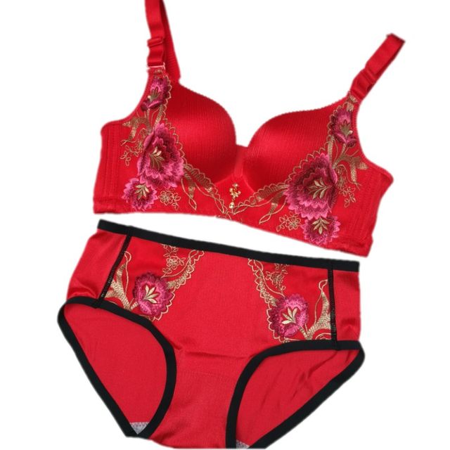 Wedding red underwear seamless no steel ring embroidery bra set small chest  thickened adjustable sexy bra bride