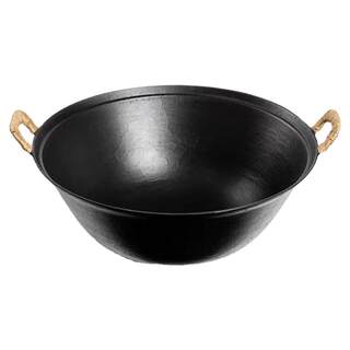 The enlarged and deepened double-eared cast iron pot has been opened
