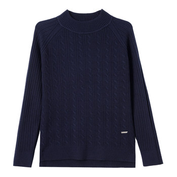 Middle-aged mother's short half turtleneck sweater
