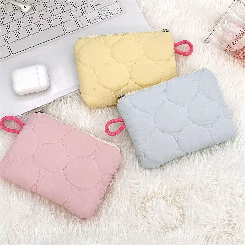 Solid Color Simple Portable Small Bag for Women, Large Capacity, Portable Earphone Data Cable, Lipstick, Coin Purse, Menstrual Bag Solid Color Simple Portable Small Bag for Women, Large Capacity, Portable Earphone Data Cable, Lipstick, Coin Purse, Menstrual Bag