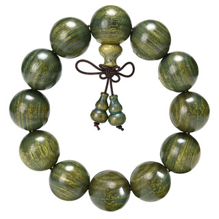 Authentic green sandalwood bracelet for men sinking into water