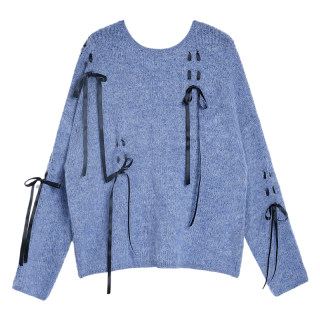 Gray-blue strap bow sweater makes you look thin