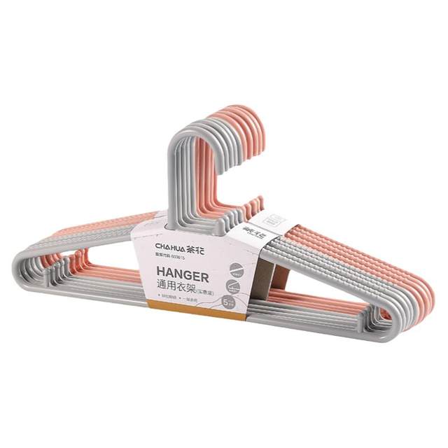 Camellia plastic clothes hanger thickened and thickened, strong and durable