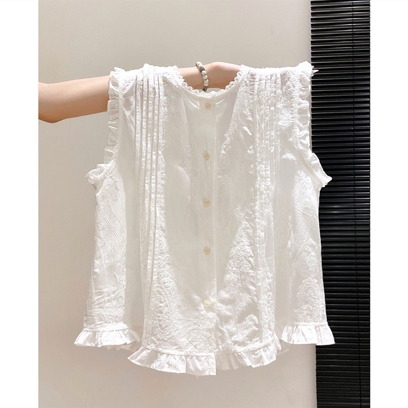 เสื้อเชิ้ตแขนกุดแต่งระบายลูกไม้สีขาว สไตล์ฝรั่งเศส ดีไซน์ใหม่ฤดูร้อนปี 2026 เสื้อกล้ามทรงหลวม ดูเก๋ไก๋