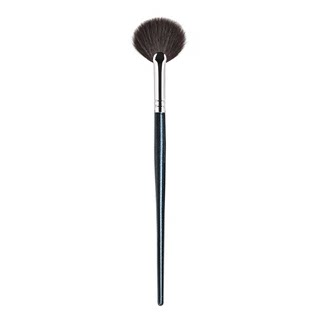 Highlight brush a fan -shaped brush flat true hair super soft brush to use blush brush soft and soft residual brush