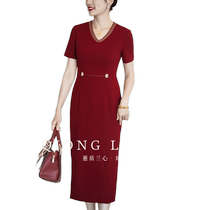 Qionglan V-neck happy mother-in-law mothers wear 2024 new red banquet dress high-end atmosphere slim temperament summer