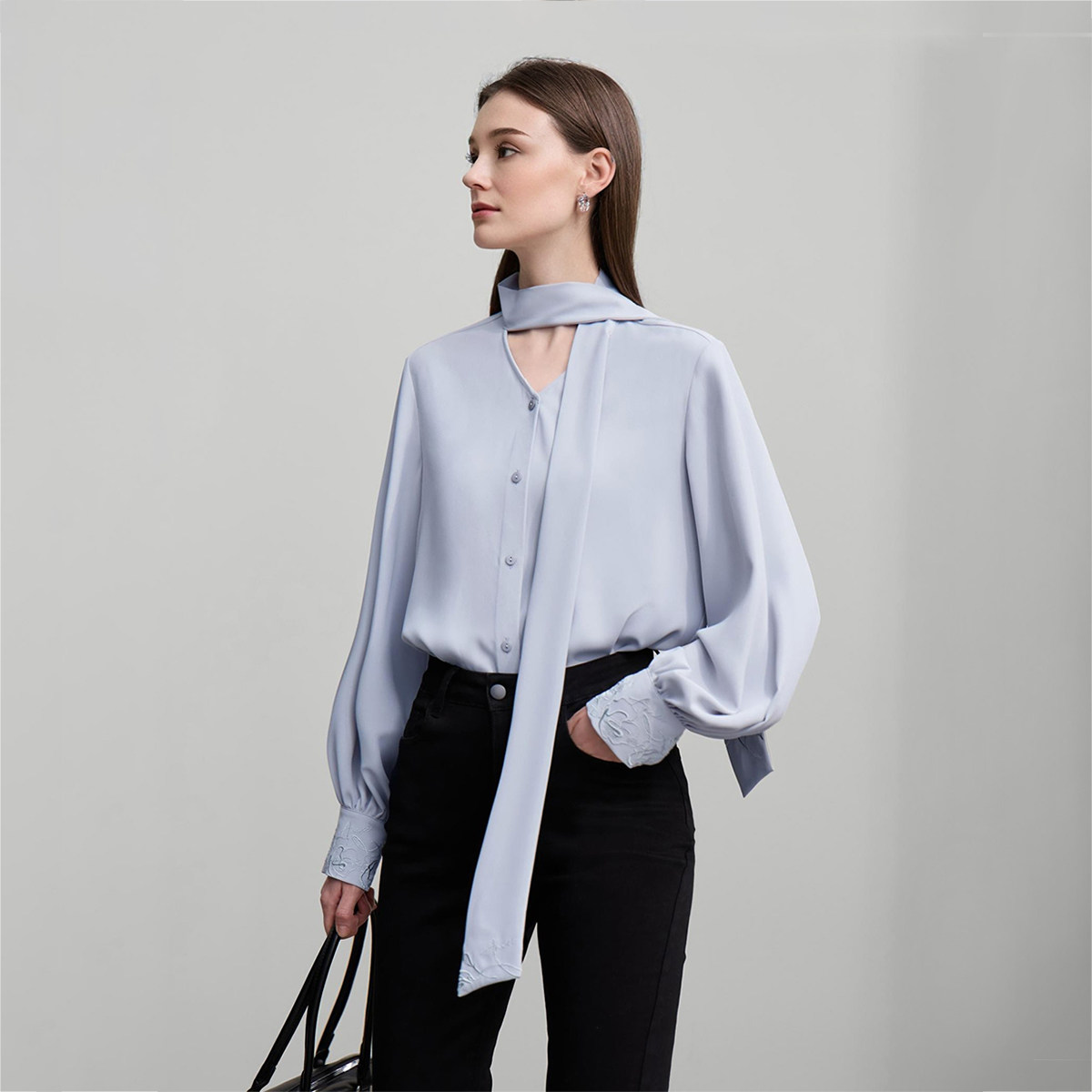 Amii 2026 Autumn New Style Solid Color Intellectual Loose Embroidered Tie-Waist Long Sleeve Chiffon Blouse Women's Loose Lantern Sleeve Top