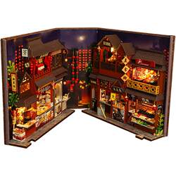 Graduation Day Gift for Girls to Give to Boys, Creative Handmade DIY Small House, Antique-Style Bookend, Assembled Toy Ornament