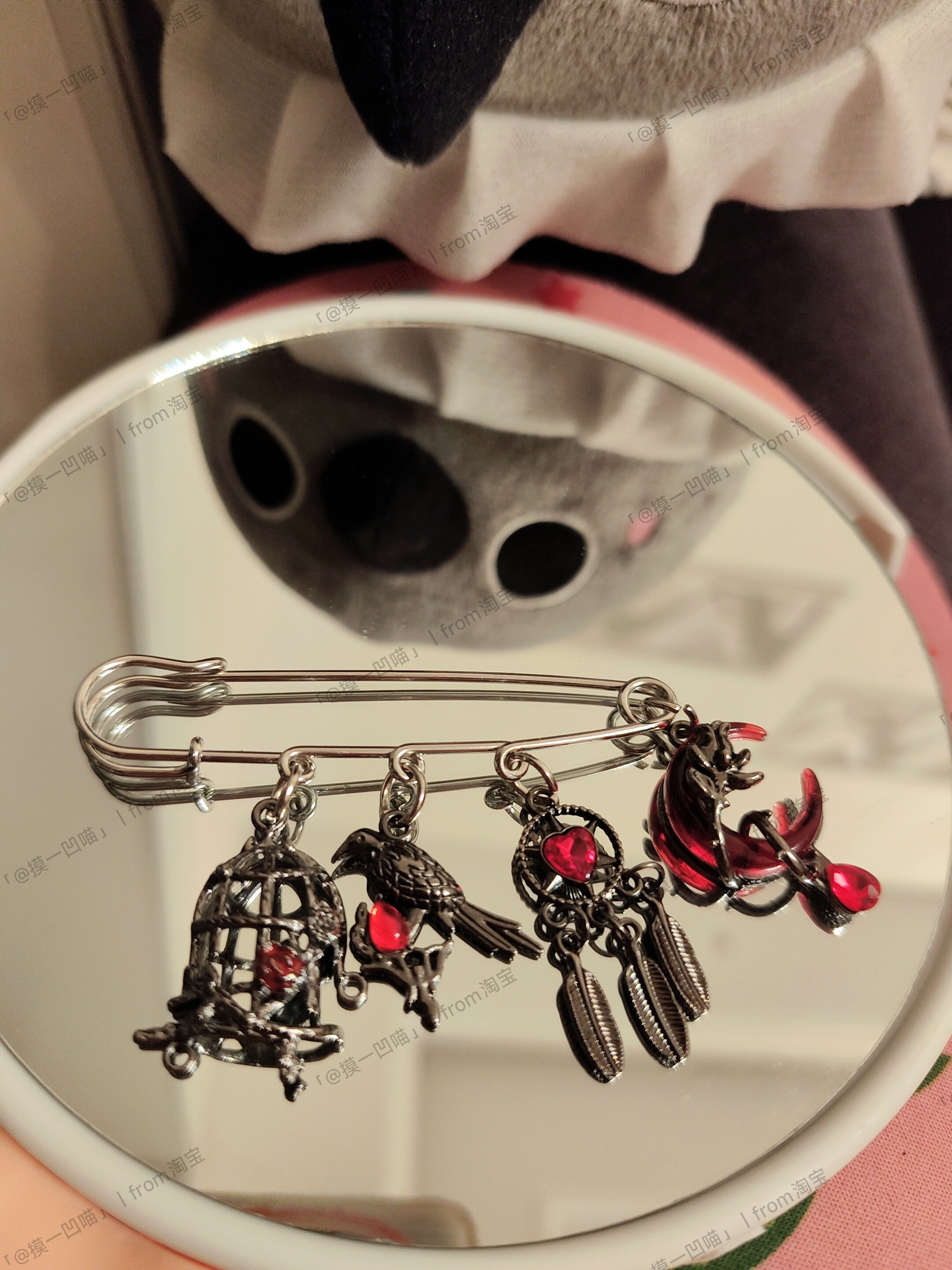 Qin Che's Innocence, Cage Raven Brooch, Love and Deep Space Fan Art Derivative Pendant & Little Tanuki Ita Bag Decoration