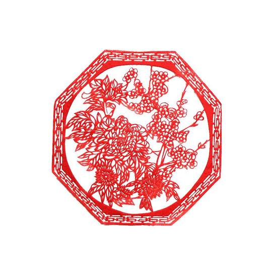 During the Spring Festival, plum, orchid, bamboo and chrysanthemum gifts are given to foreigners with paper cutting