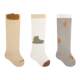 ໃນໄລຍະທີ່ຫົວເຂົ່າ socks ກາຕູນດູໃບໄມ້ລົ່ນງາມ