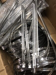 不锈钢抱箍监控抱箍支架防水箱抱箍立杆抱圈通用圈喉箍电线杆抱箍